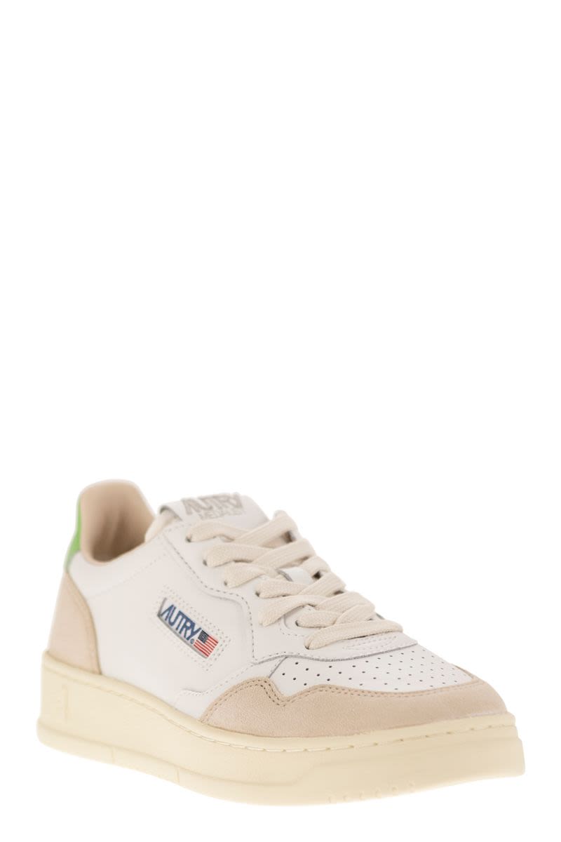 MEDALIST LOW - LEATHER TRAINERS