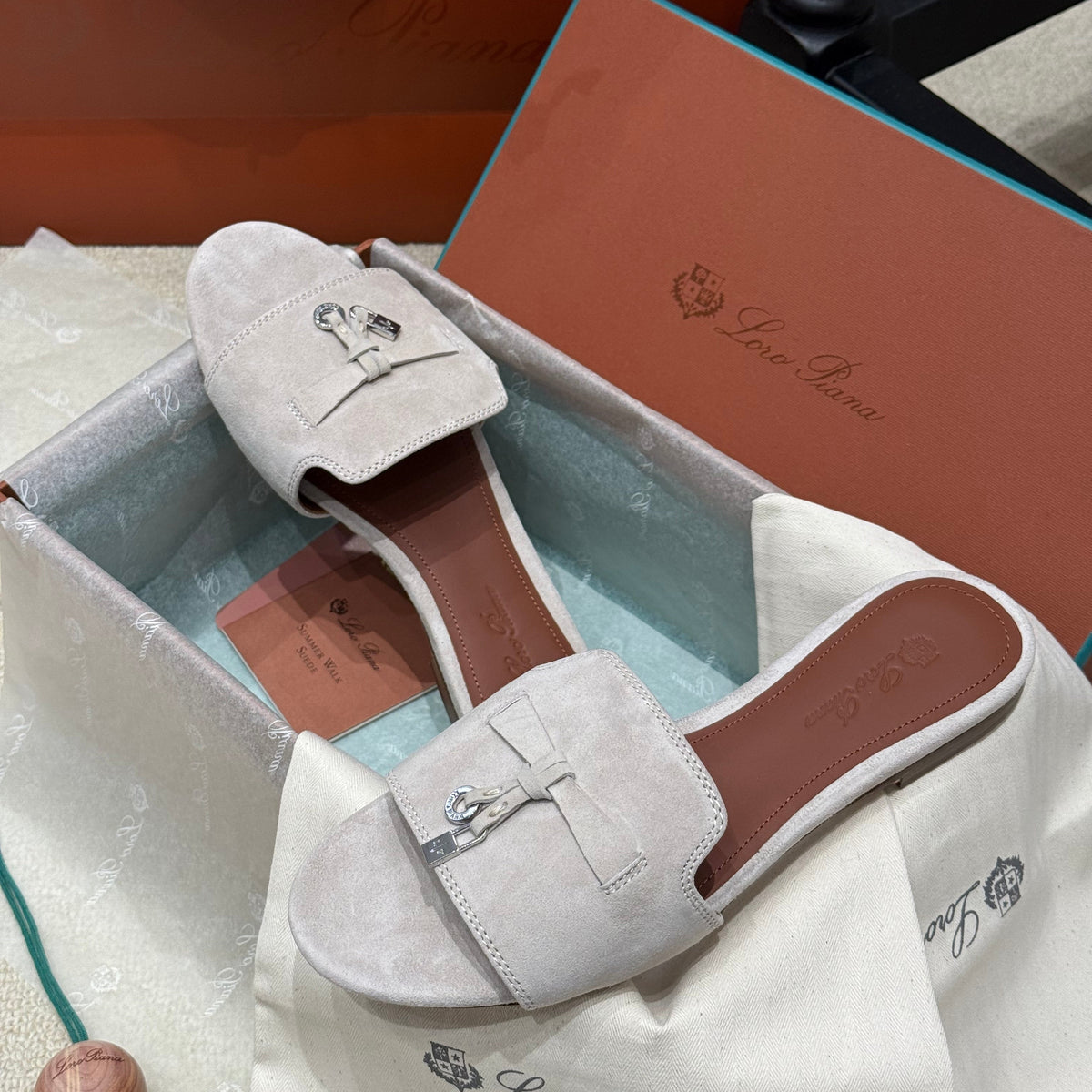 LORO P SUMMER CHARM SLIPPER