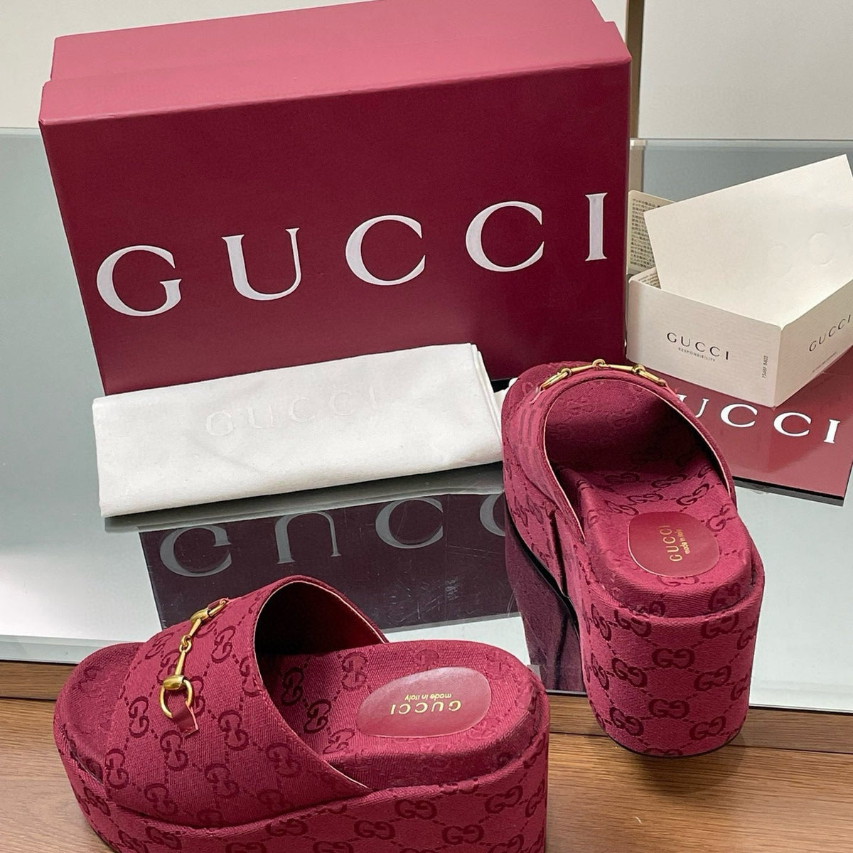 GG WEDGE SANDALS