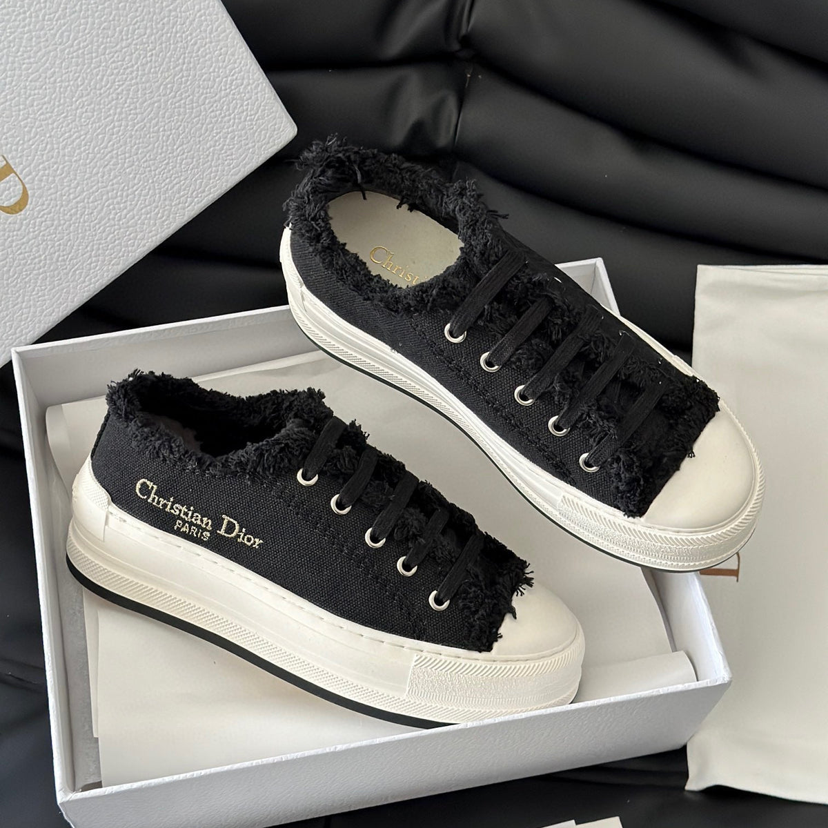 CD WALKIN SNEAKER