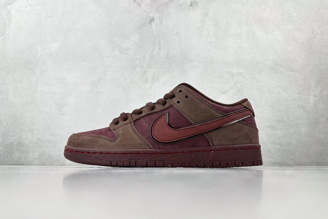 NIKE SB DUNK LOW VALENTINE’S DAY CITY OF LOVE