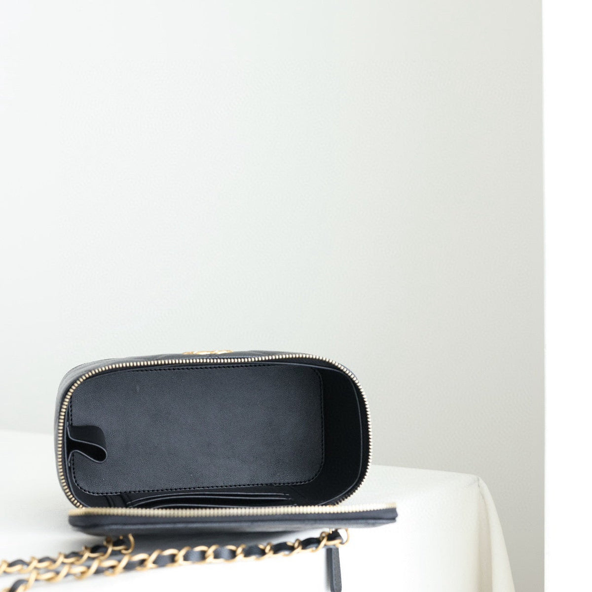 CC 24S VANITY BAG