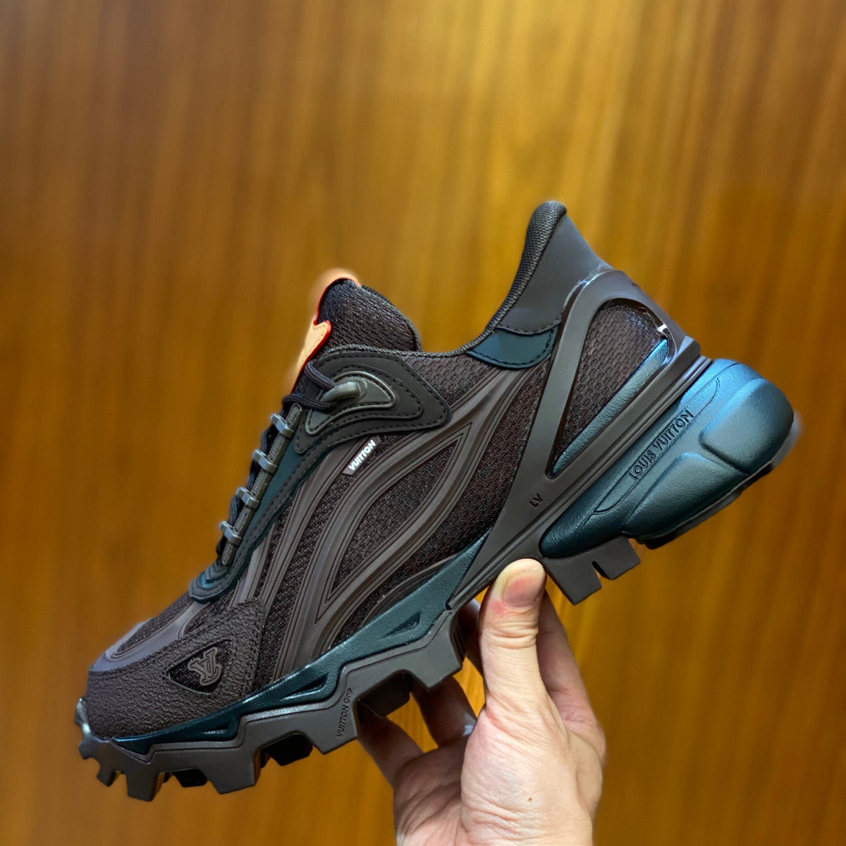 LOU SUMMIT SNEAKERS