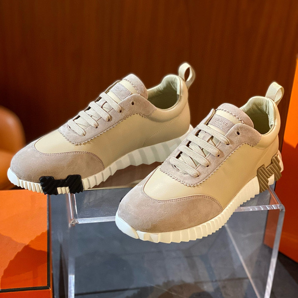 HERM BOUNCING SNEAKERS