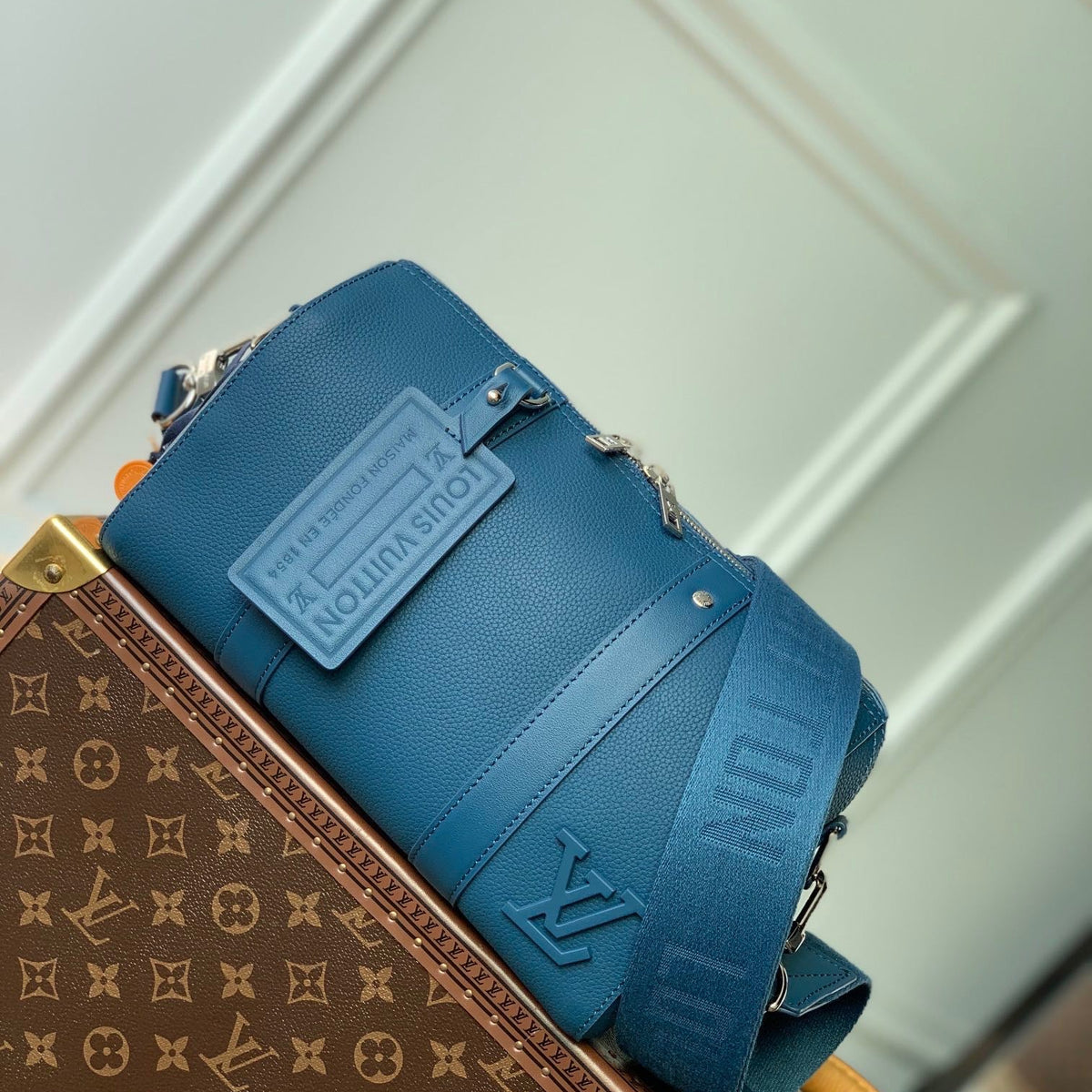 LOU CITY KEEPALL BAG