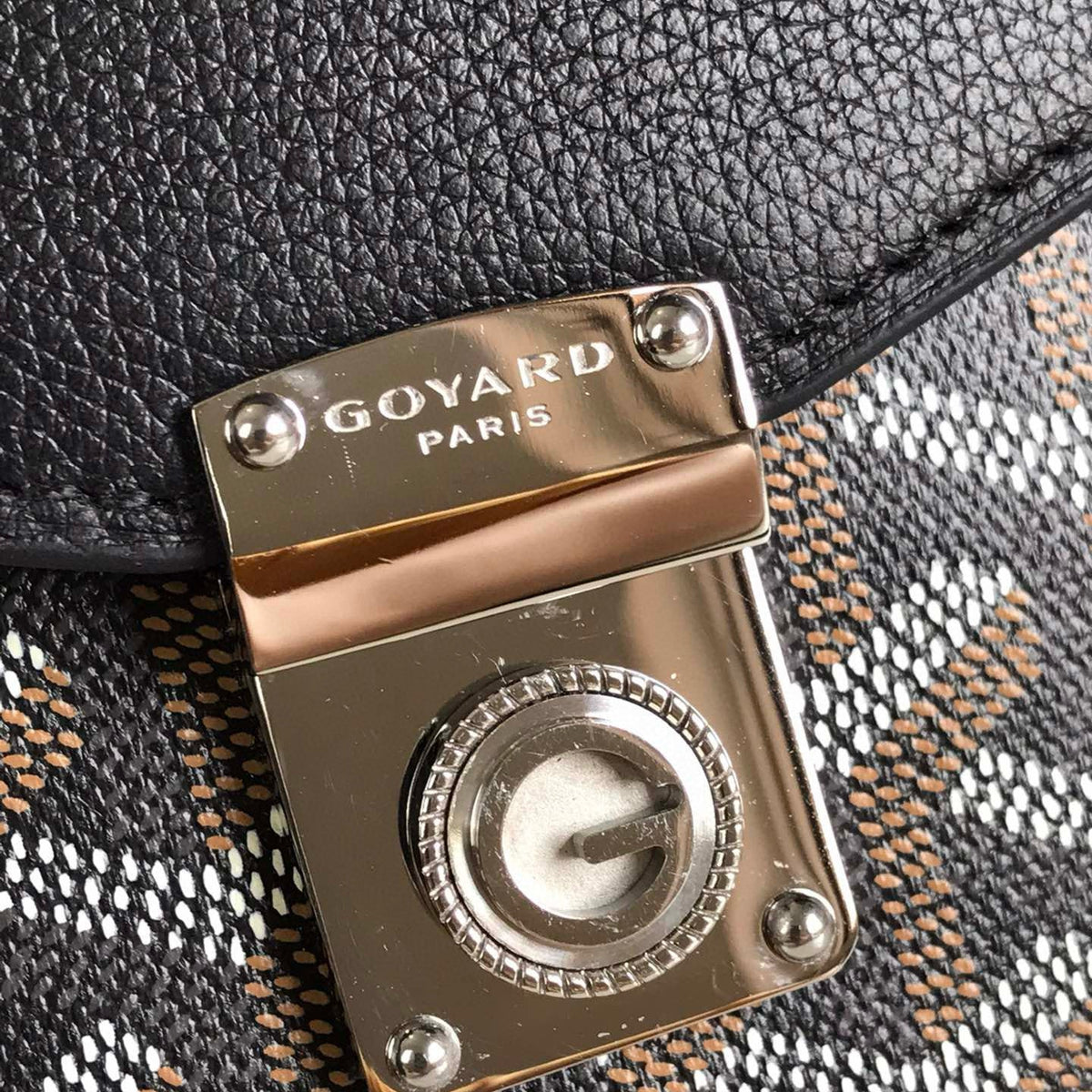 GOYA CHYPRE WALLET POUCH