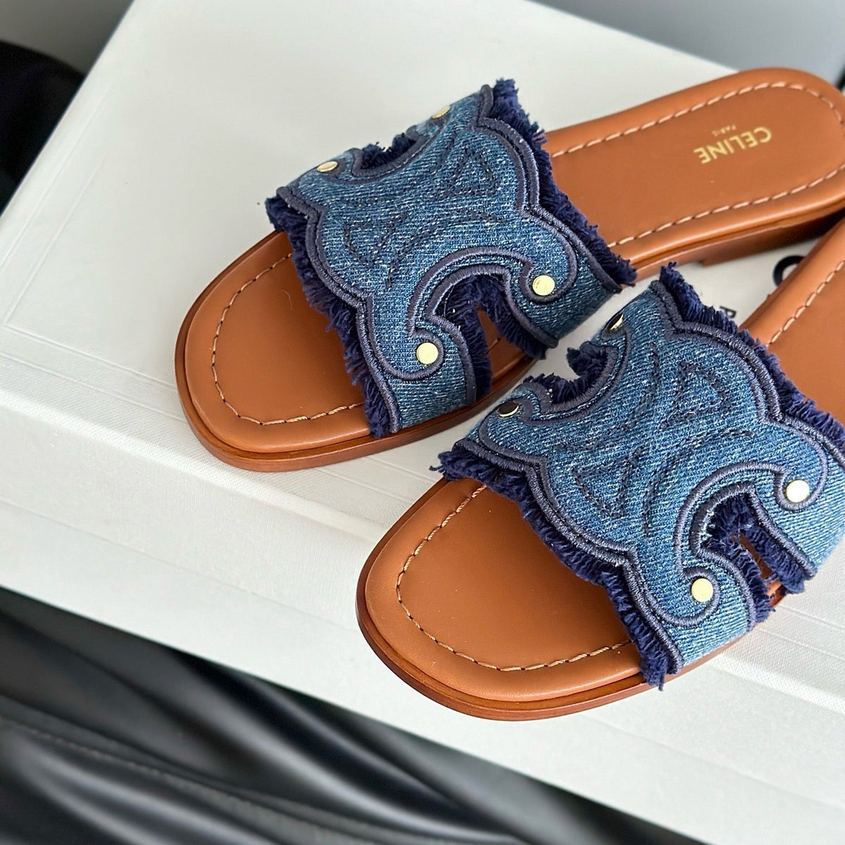 CEL SANDALS