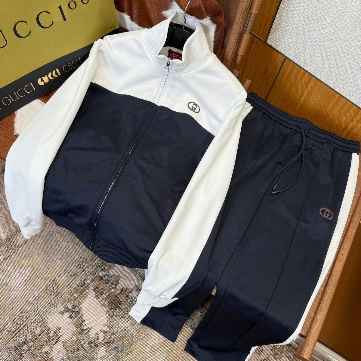 GG BOMBER JACKET