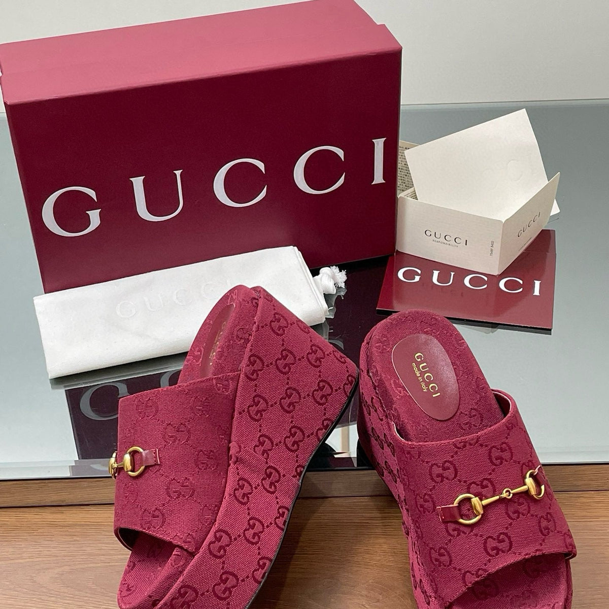 GG WEDGE SANDALS