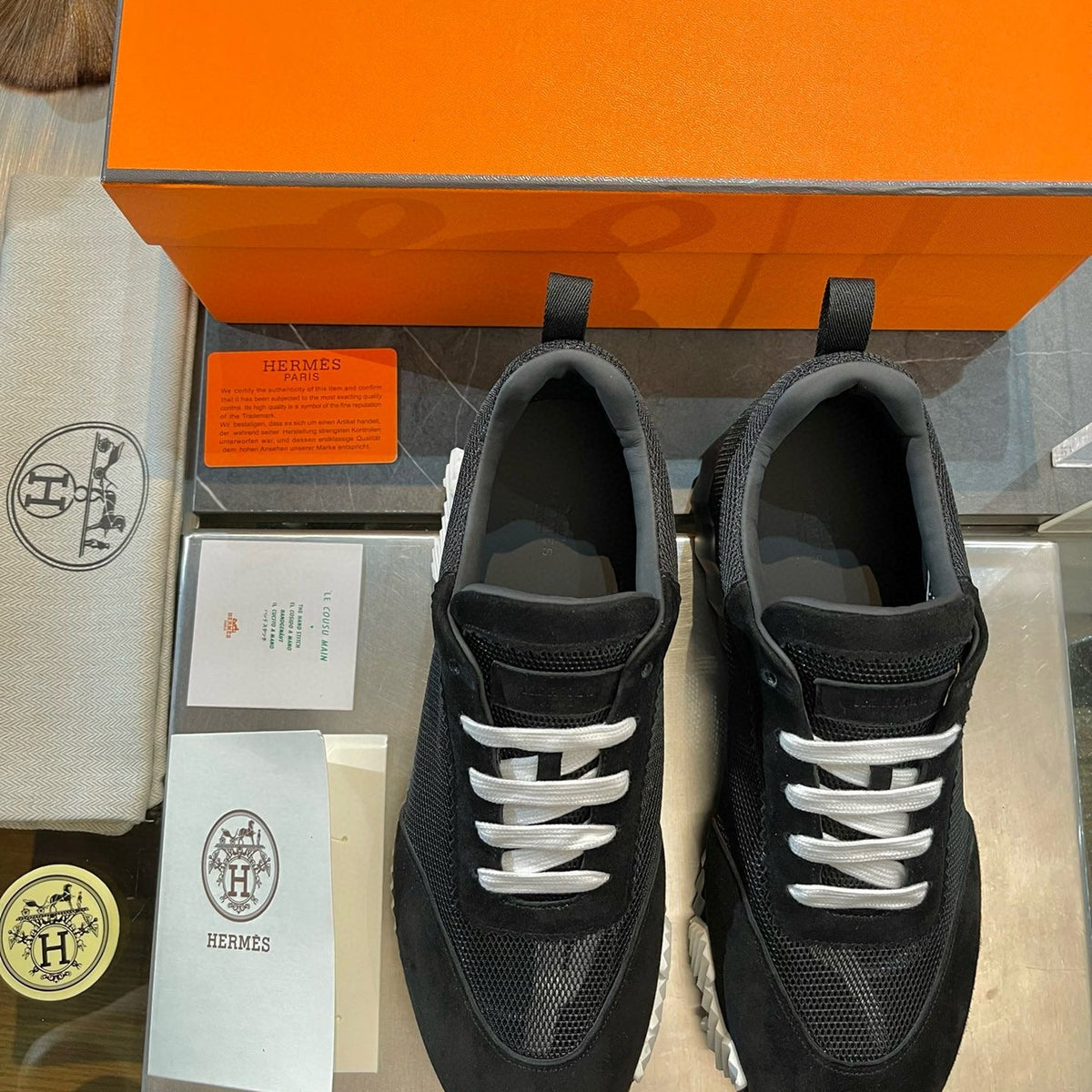 HERM BOUNCING SNEAKERS