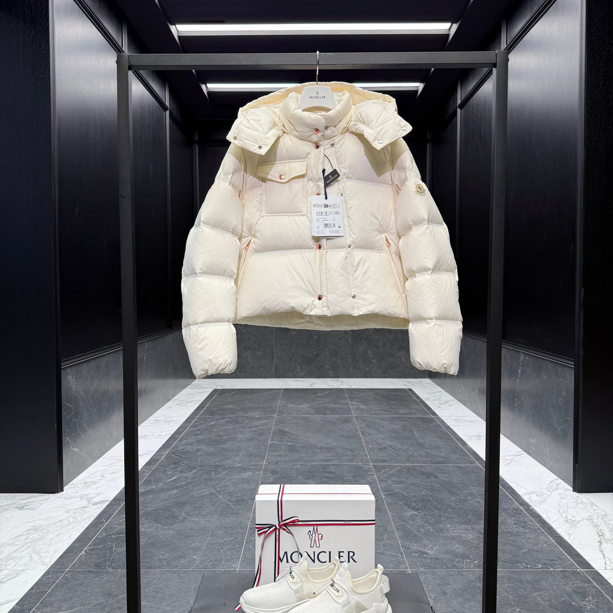 MONC EREA JACKET