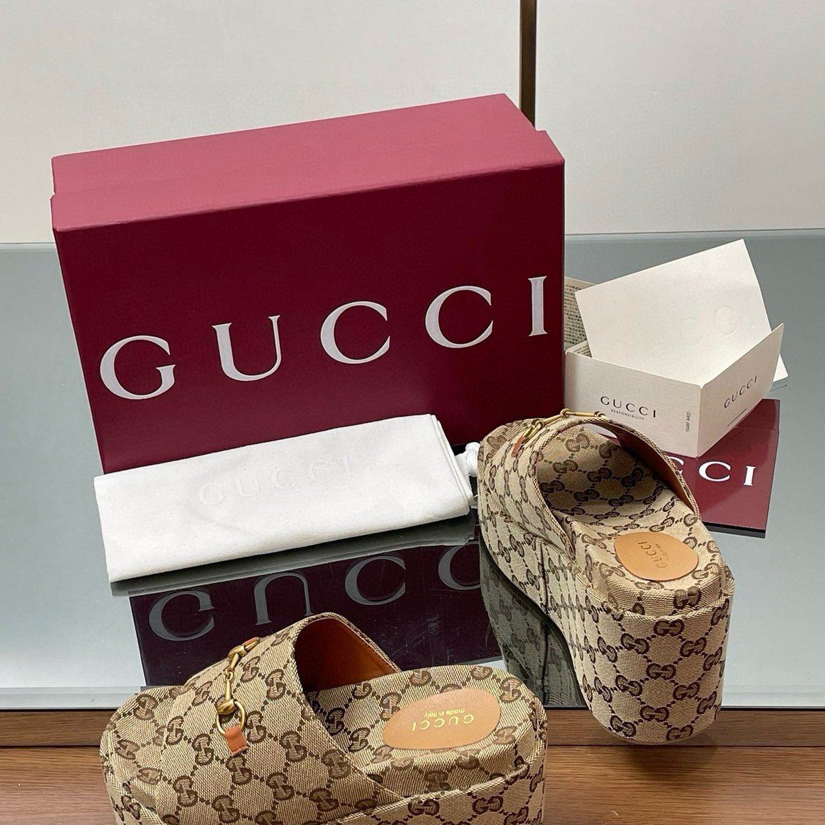 GG WEDGE SANDALS