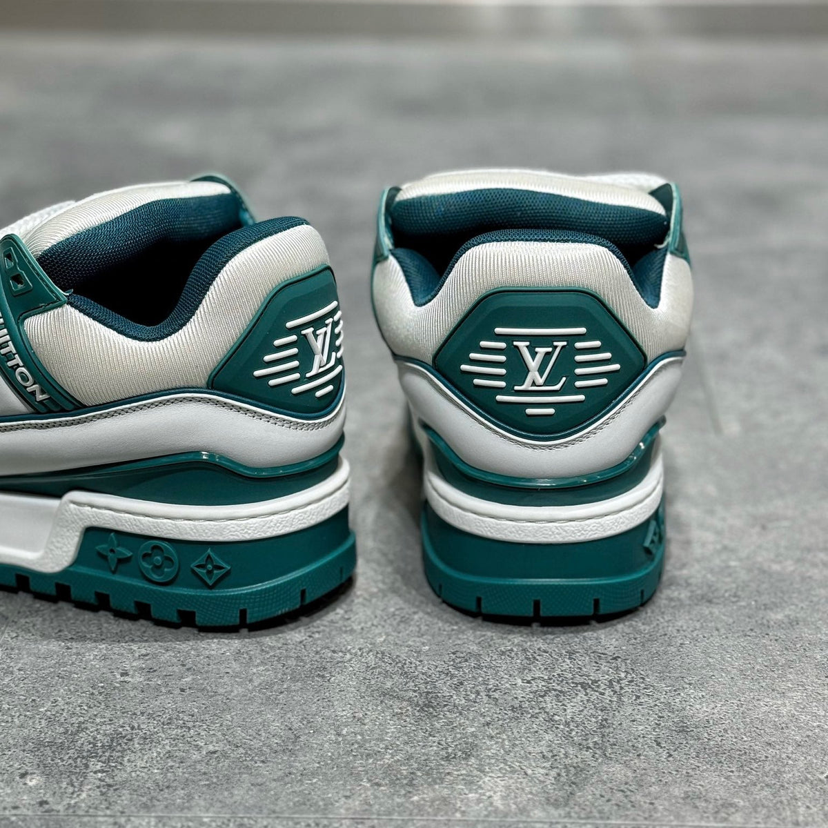 LOU TRAINERS