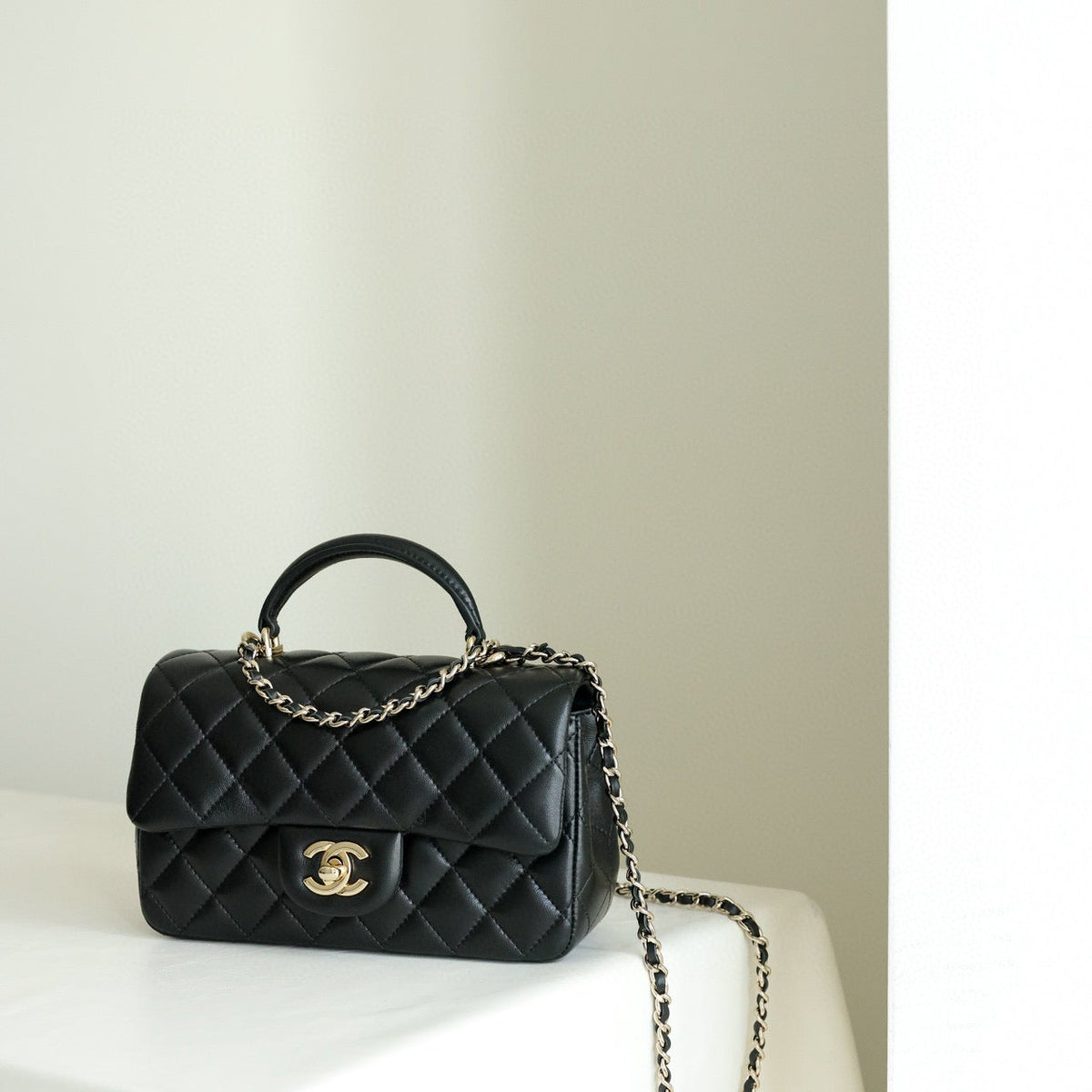 CC CLASSIC FLAP MINI BAG