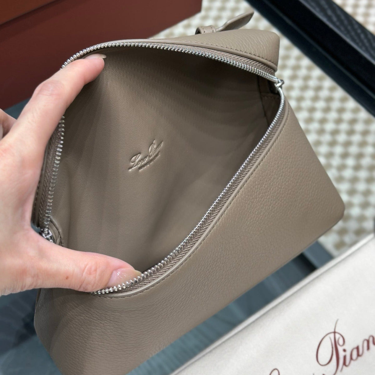 LORO P EXTRA POCKET L19 BAG