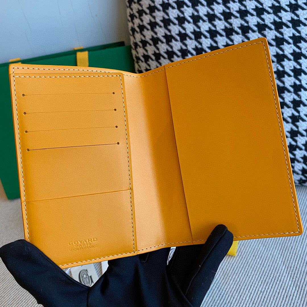 GOYA GRENELLE PASSPORT COVER