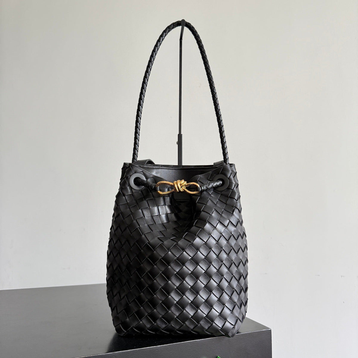 BOTT V ANDIAMO BUCKET BAG