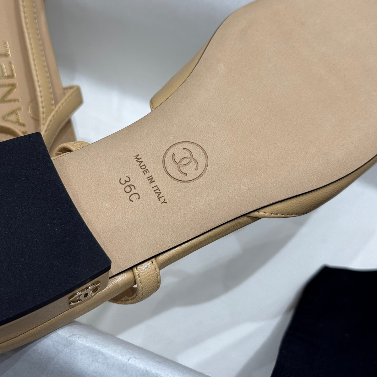 CC SLINGBACK PUMPS