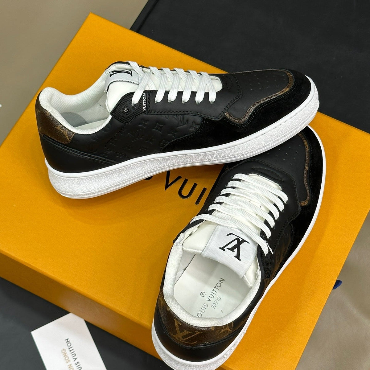 LOU TRAINERS