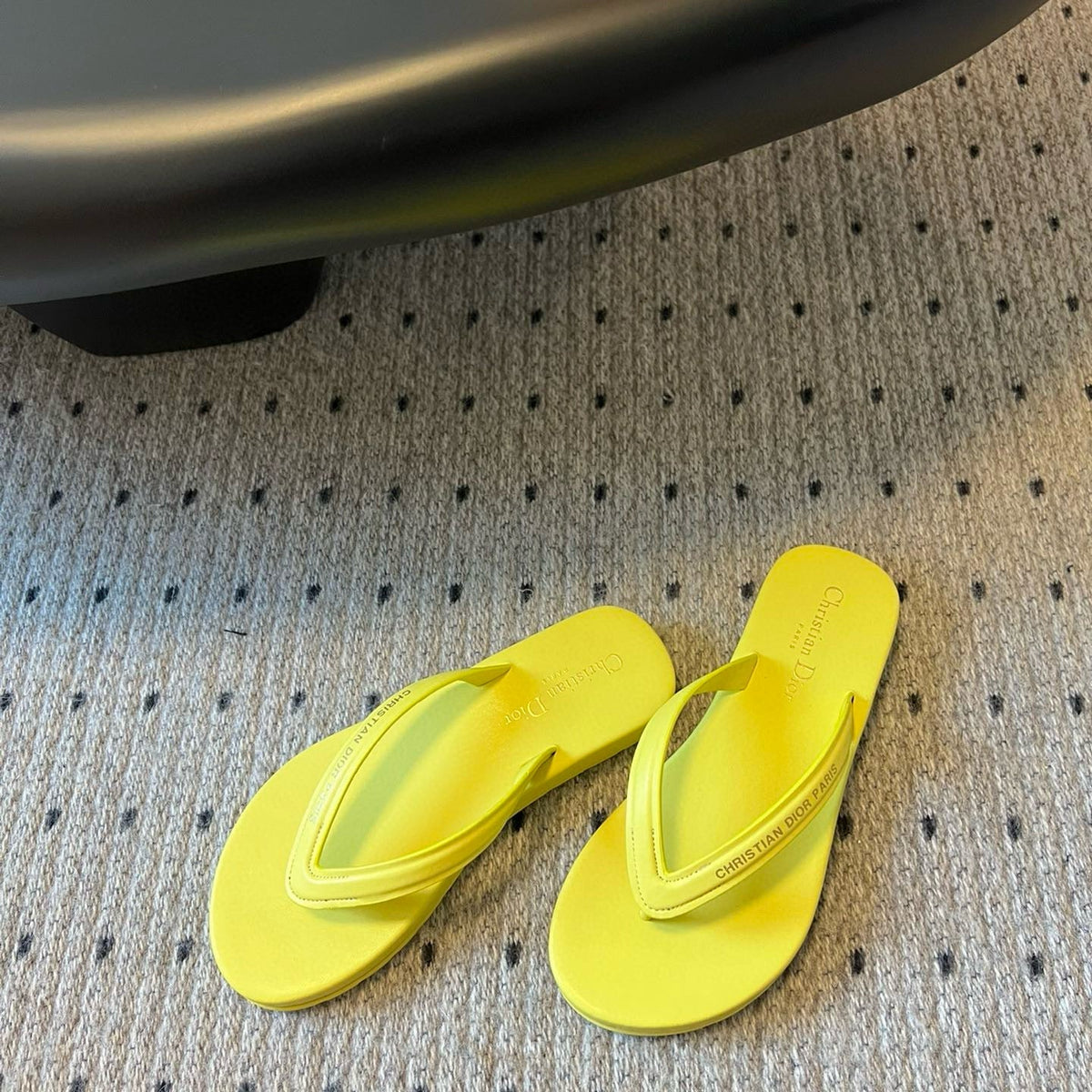 CD THONG SANDAL