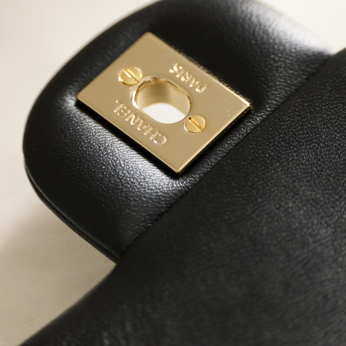 CC CLASSIC FLAP MINI BAG