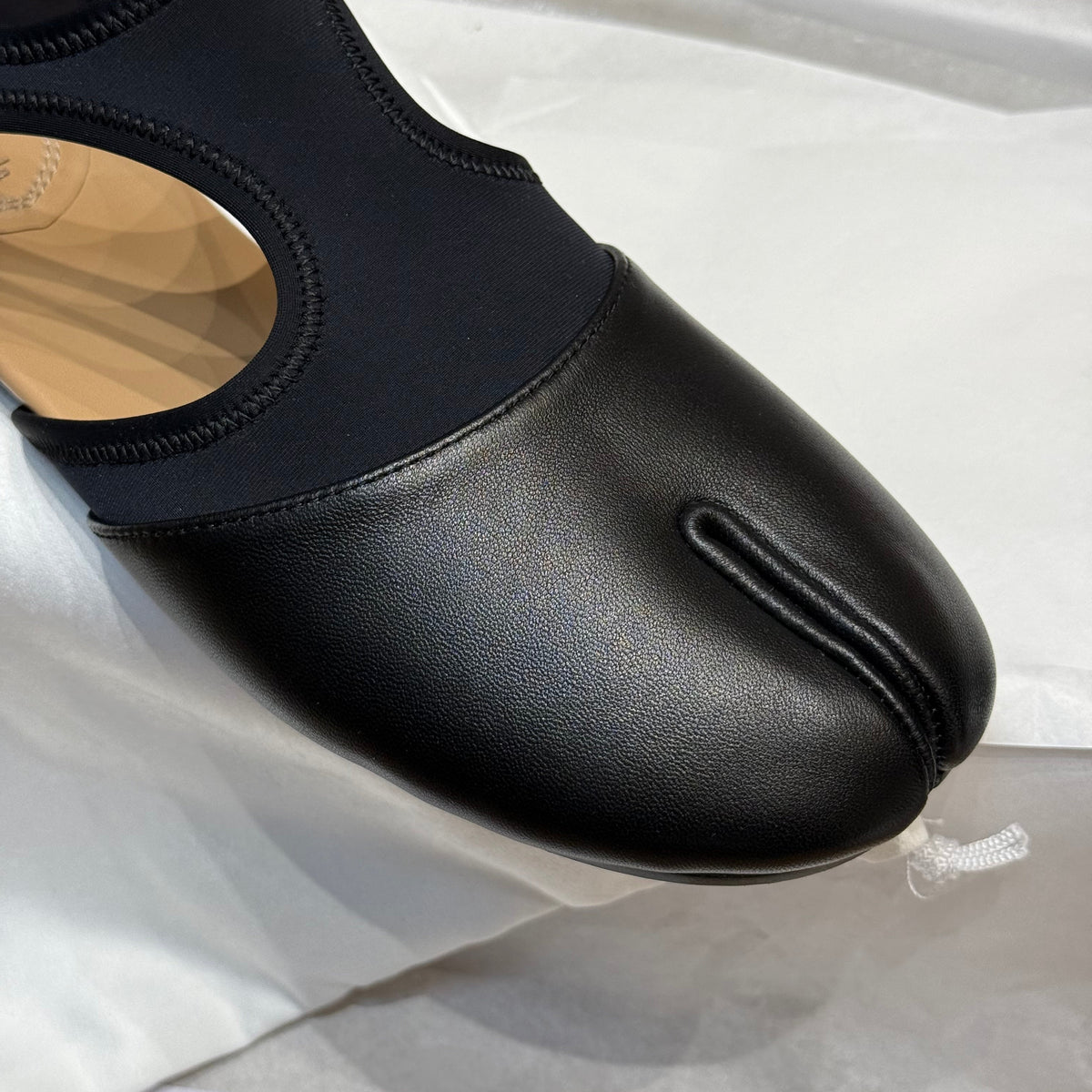 MAISON M TABI BALLET FLATS