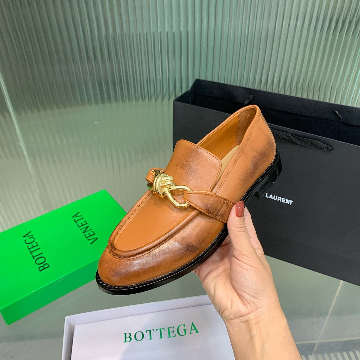BOTT LOAFERS