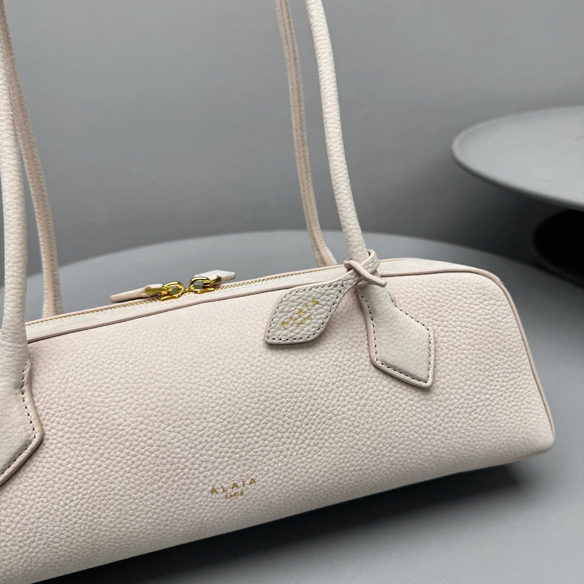 ALAIA LE TECKEL MEDIUM BAG