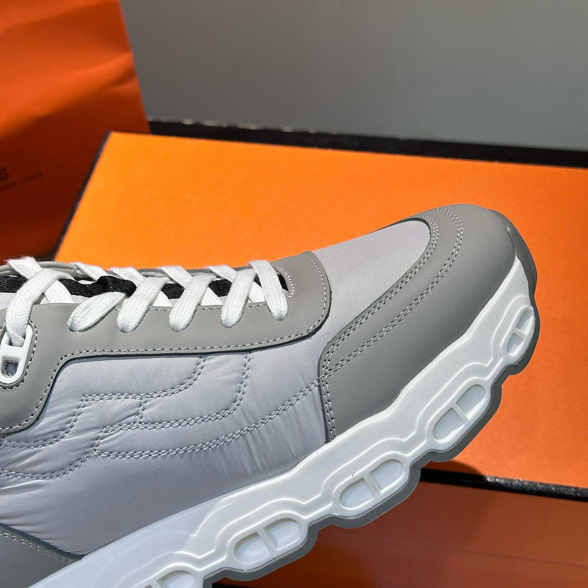 HERM IMPULSE SNEAKER