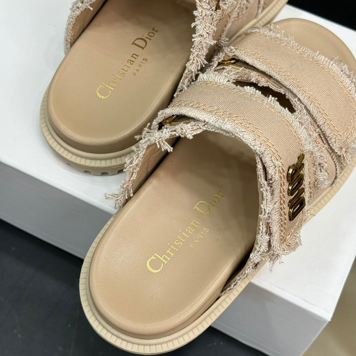 CD SANDALS