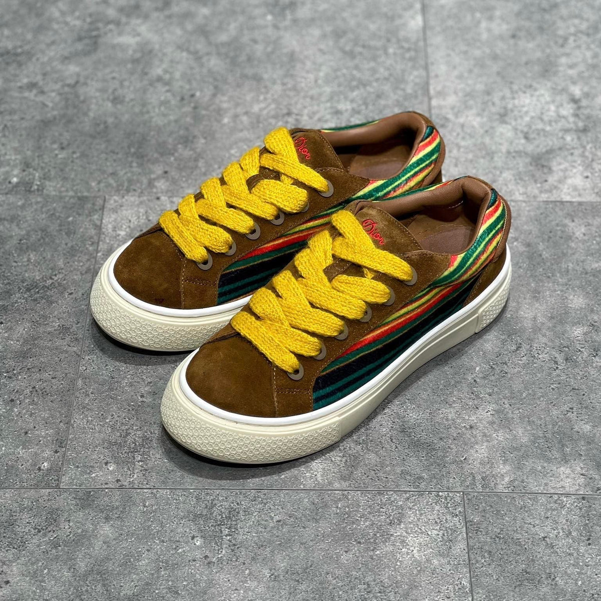CD B33 SNEAKER