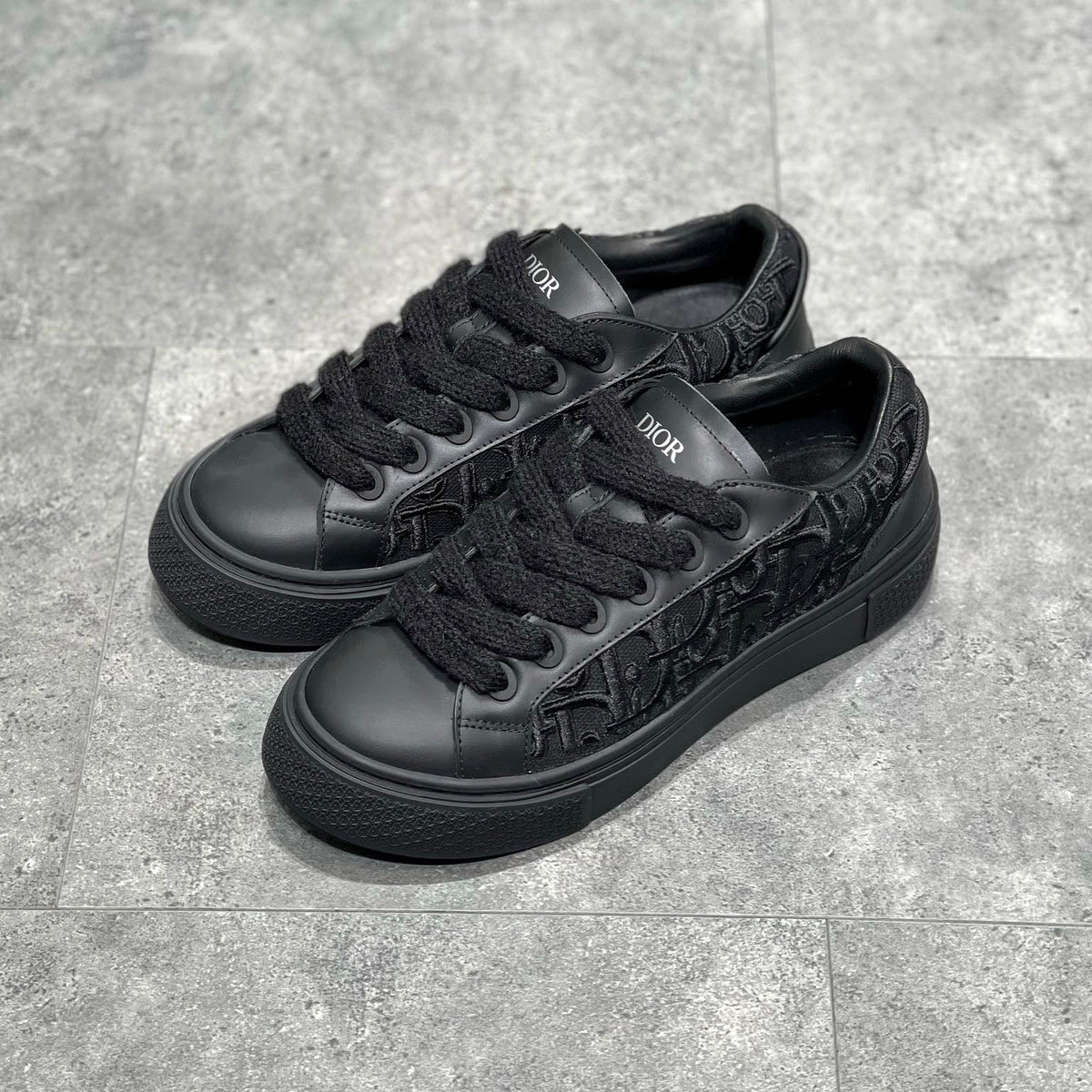 CD B33 SNEAKER