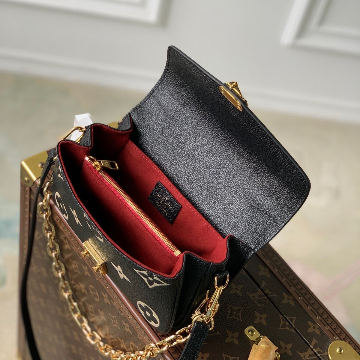 LOU POCHETTE METIS EAST WEST BAG