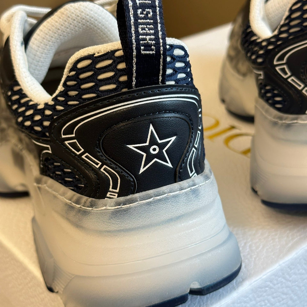 CD VIBE SNEAKERS