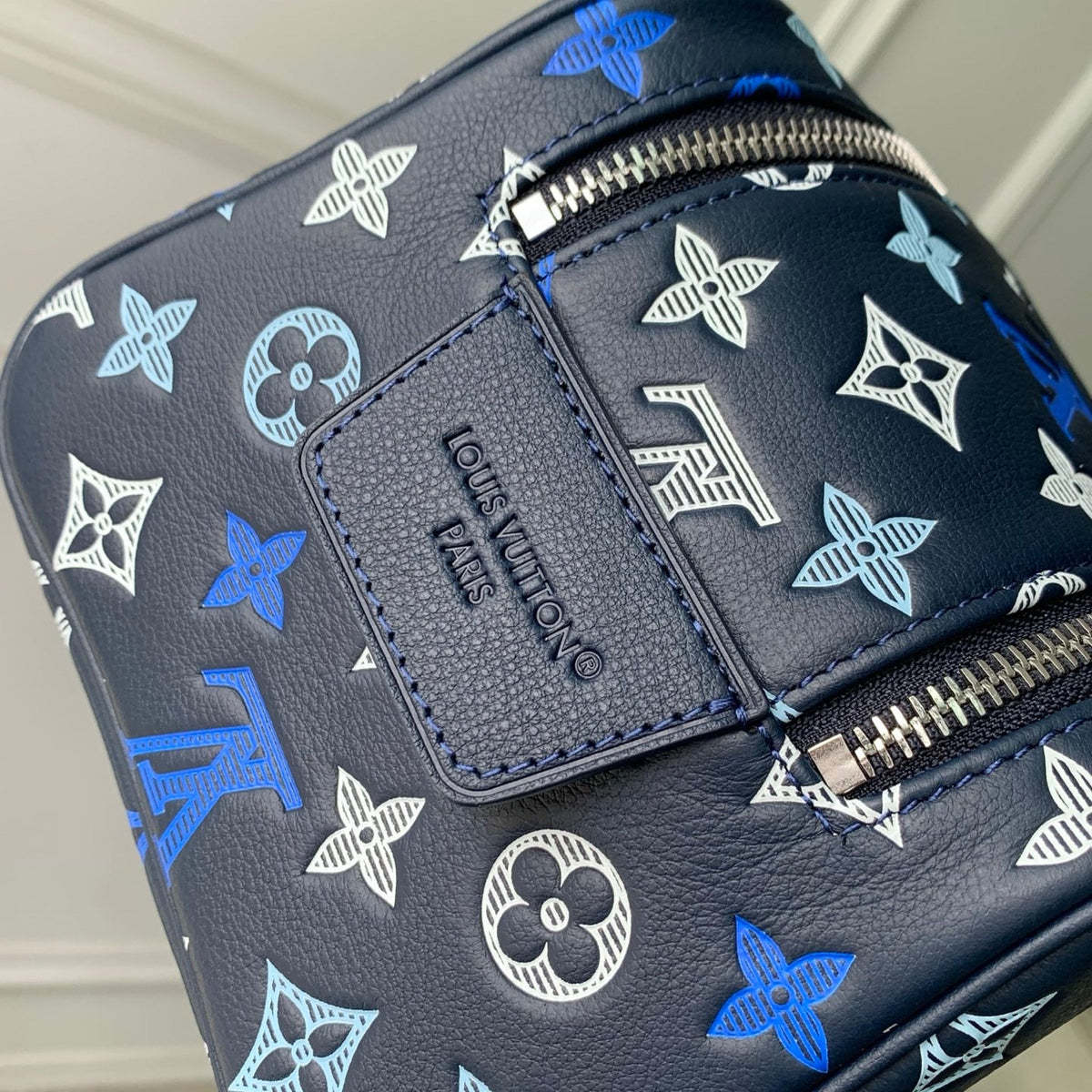 LOU DOPP KIT TOILETRY BAG