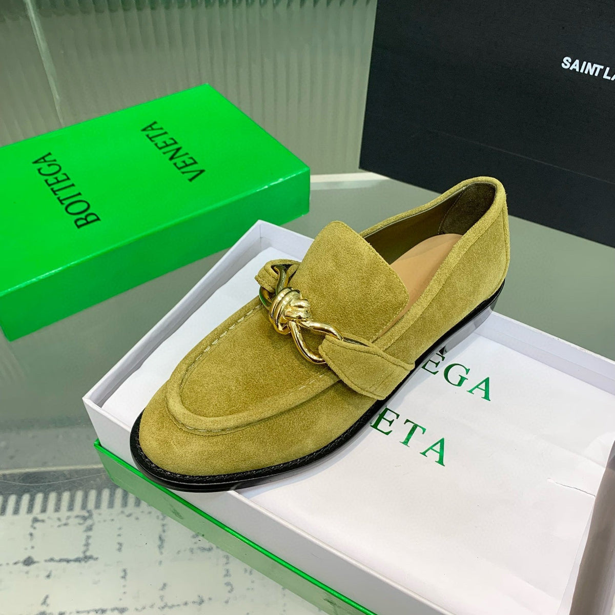 BOTT LOAFERS
