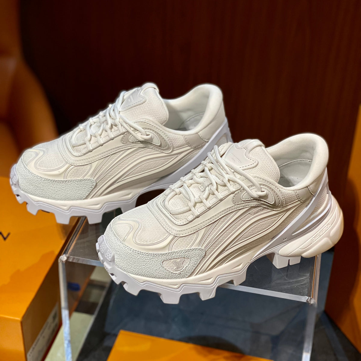 LOU SUMMIT SNEAKERS