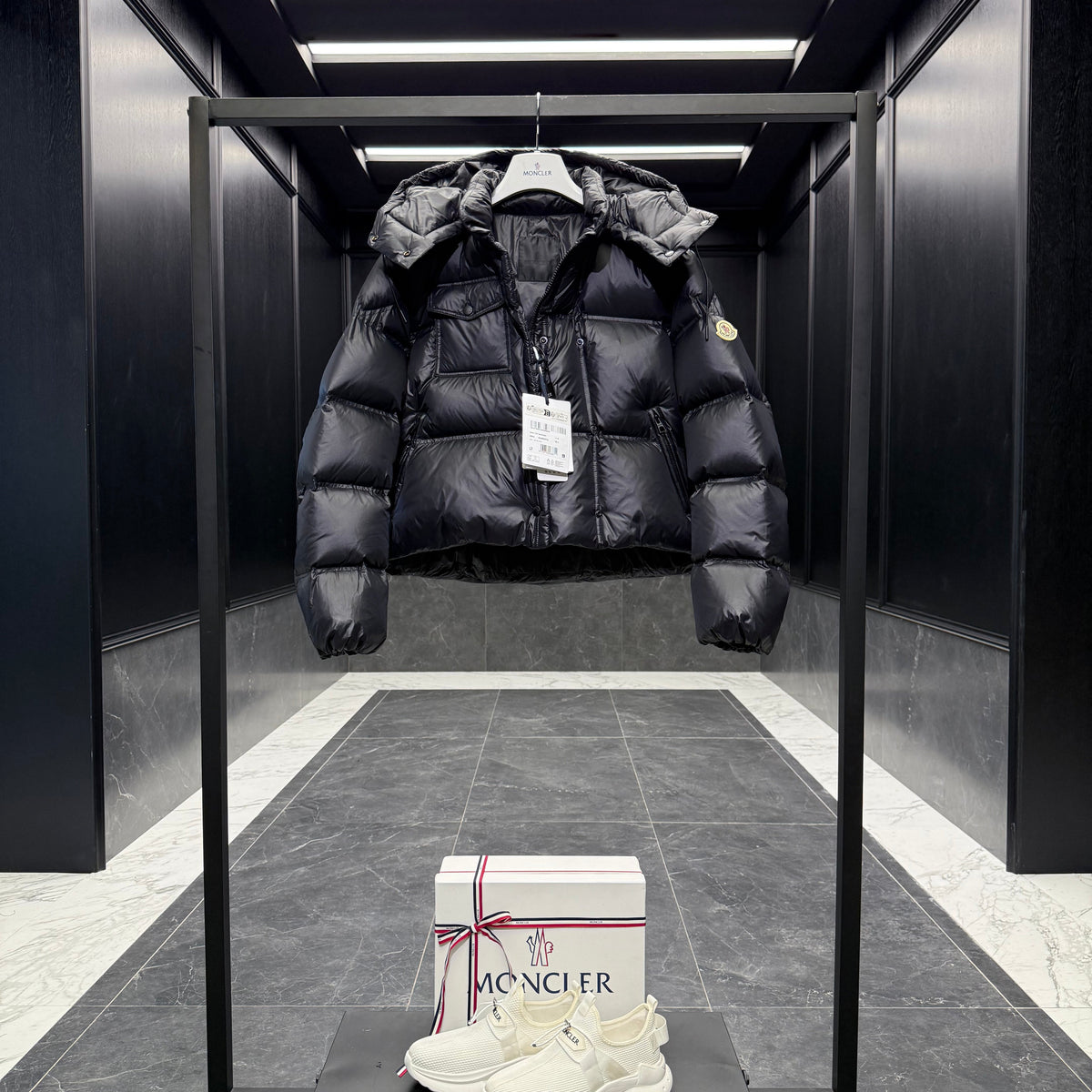 MONC EREA JACKET