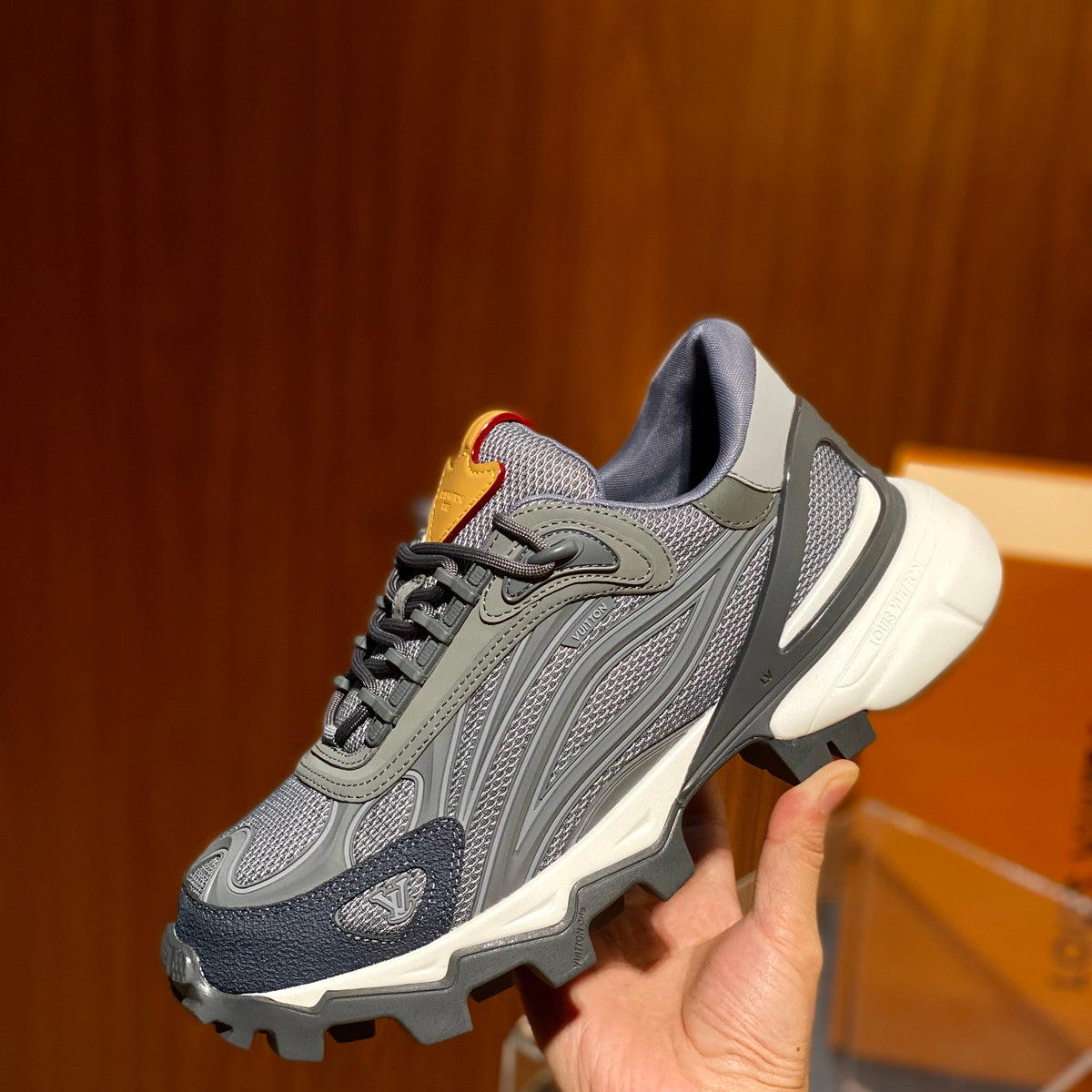 LOU SUMMIT SNEAKERS