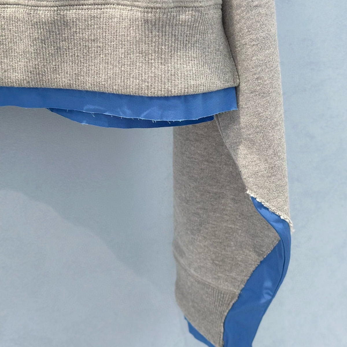 MIU M SWEATSHIRT