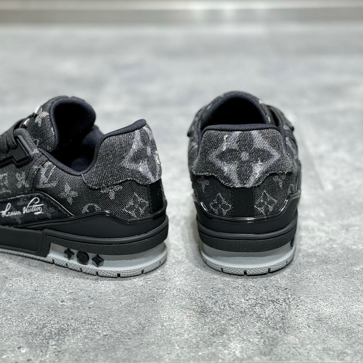 LOU TRAINERS