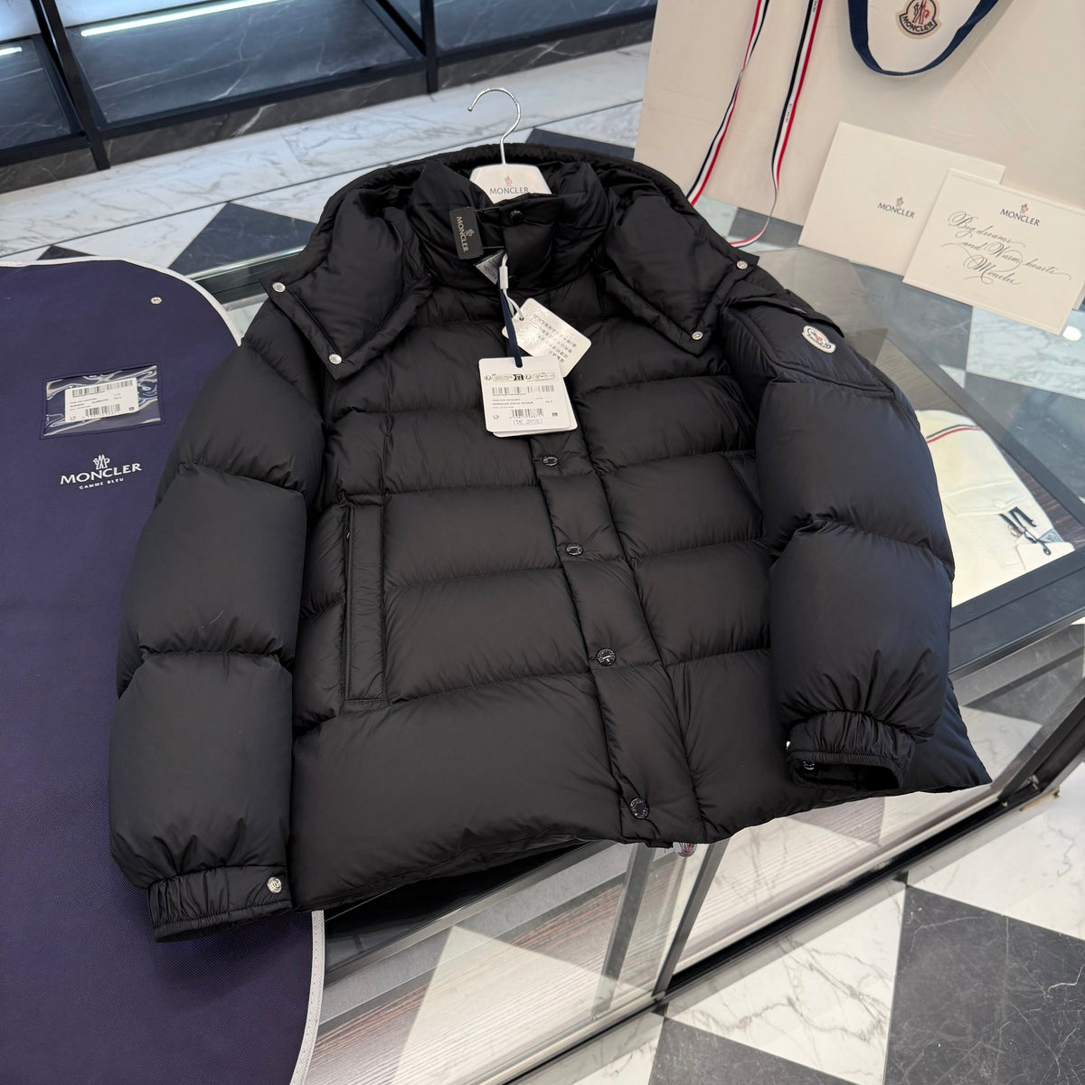 MONC VEZERE JACKET