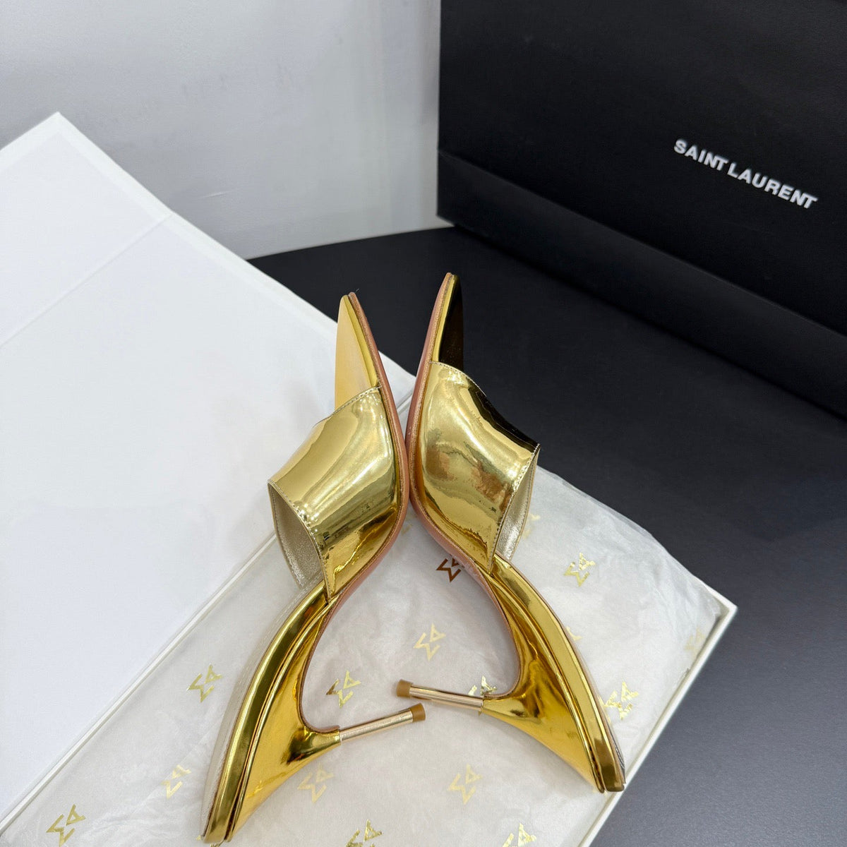 AMINA M HEELS