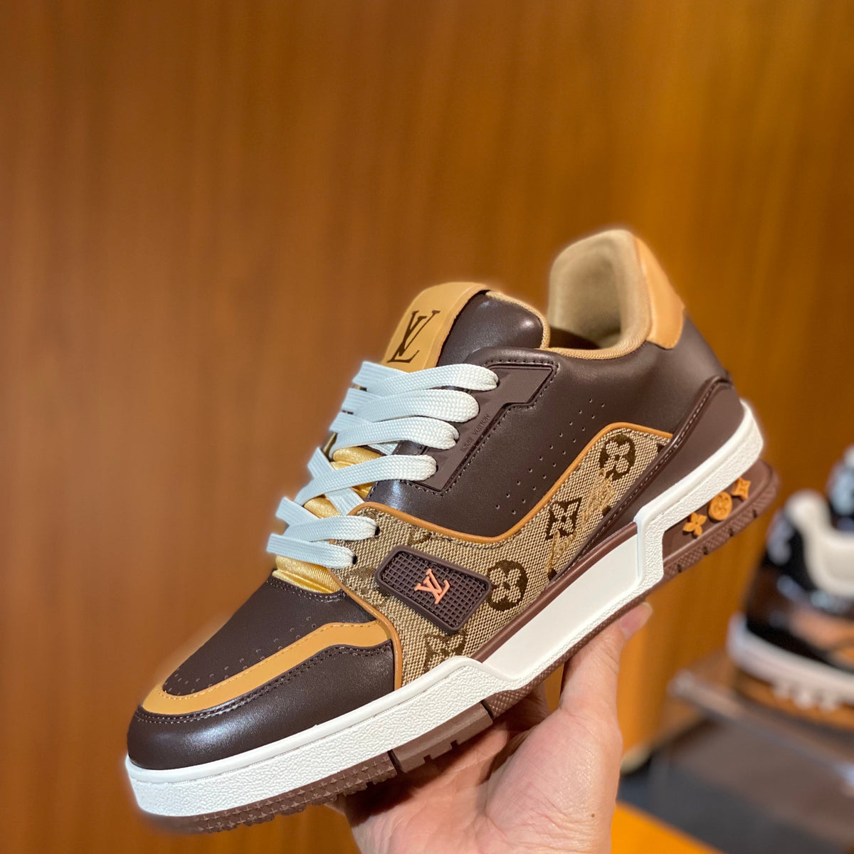 LOU TRAINERS