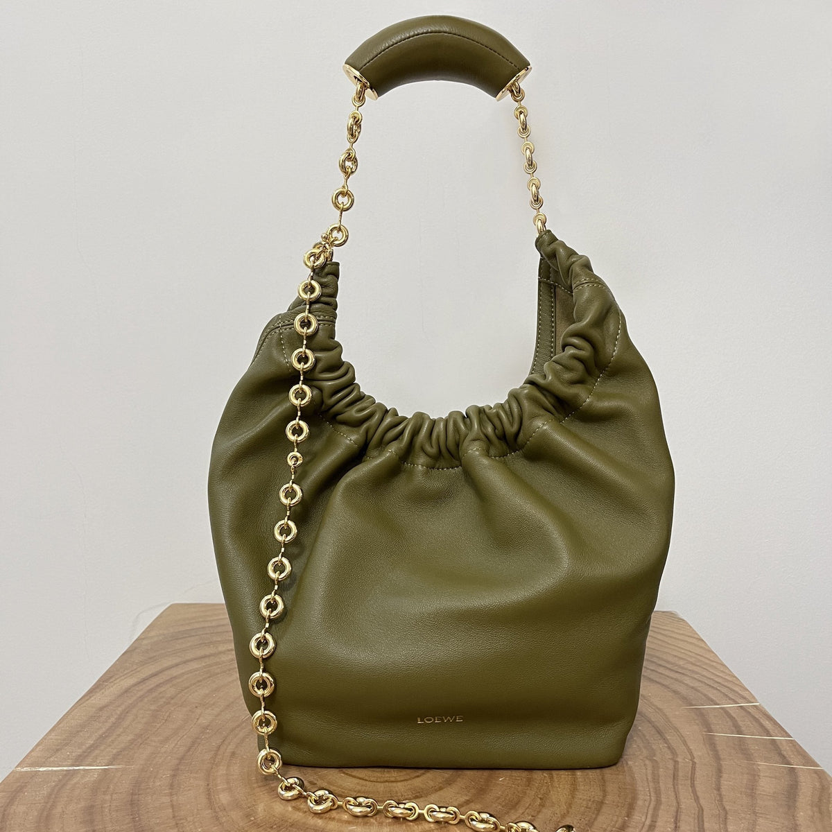 LOEW SMALL SQUEEZE BAG