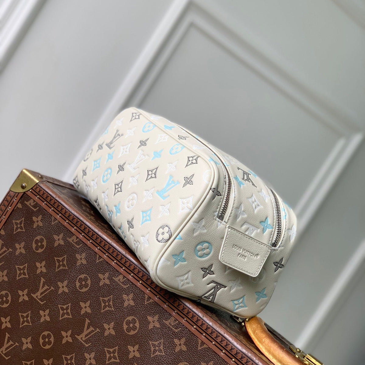 LOU DOPP KIT TOILETRY BAG