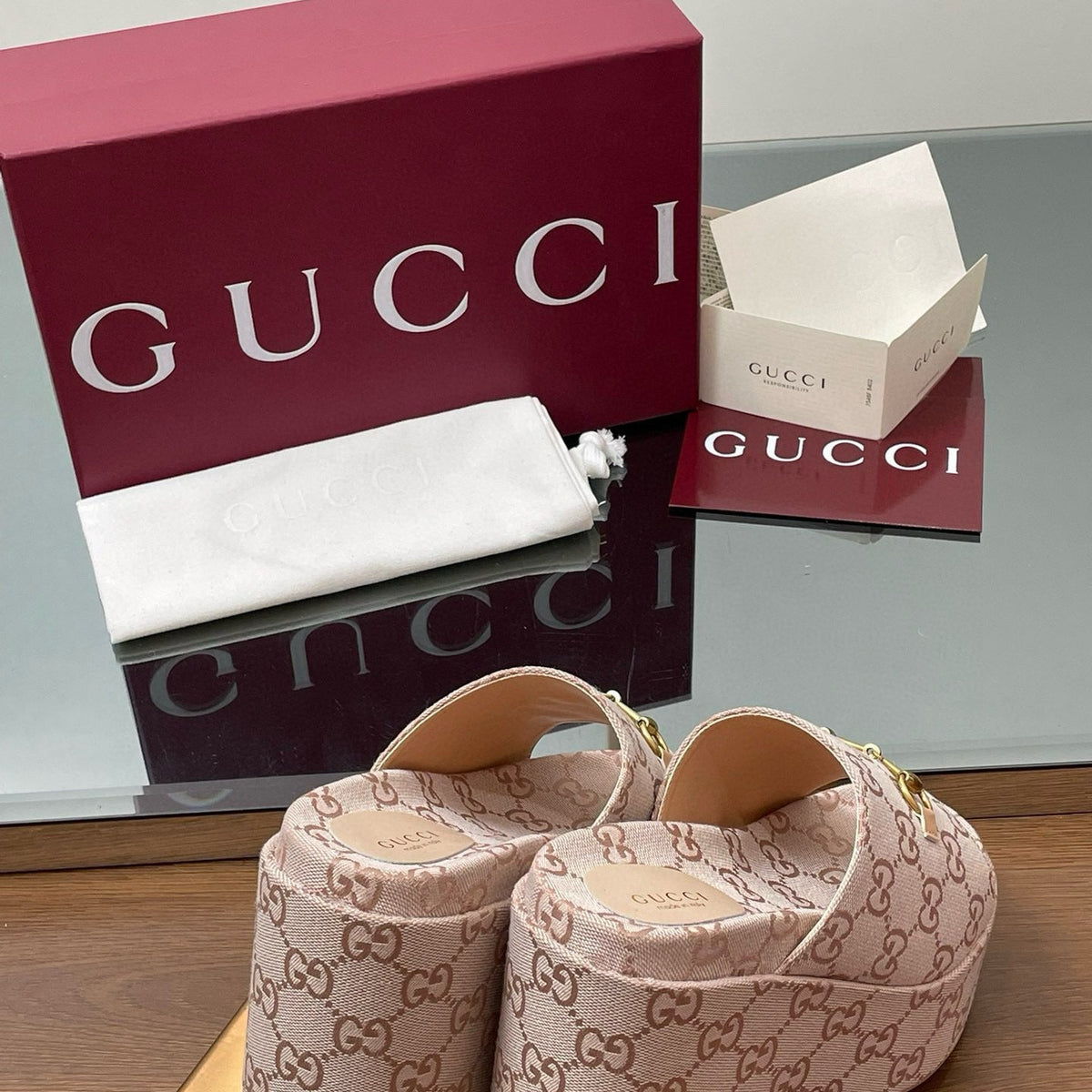 GG WEDGE SANDALS