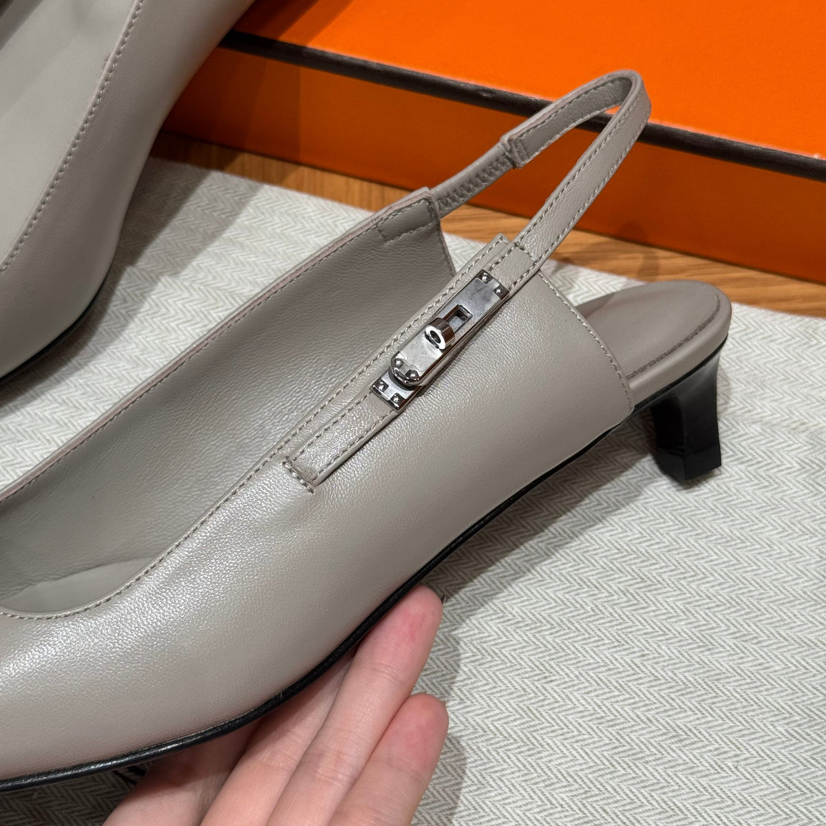 HERM LOVER 40 PUMPS