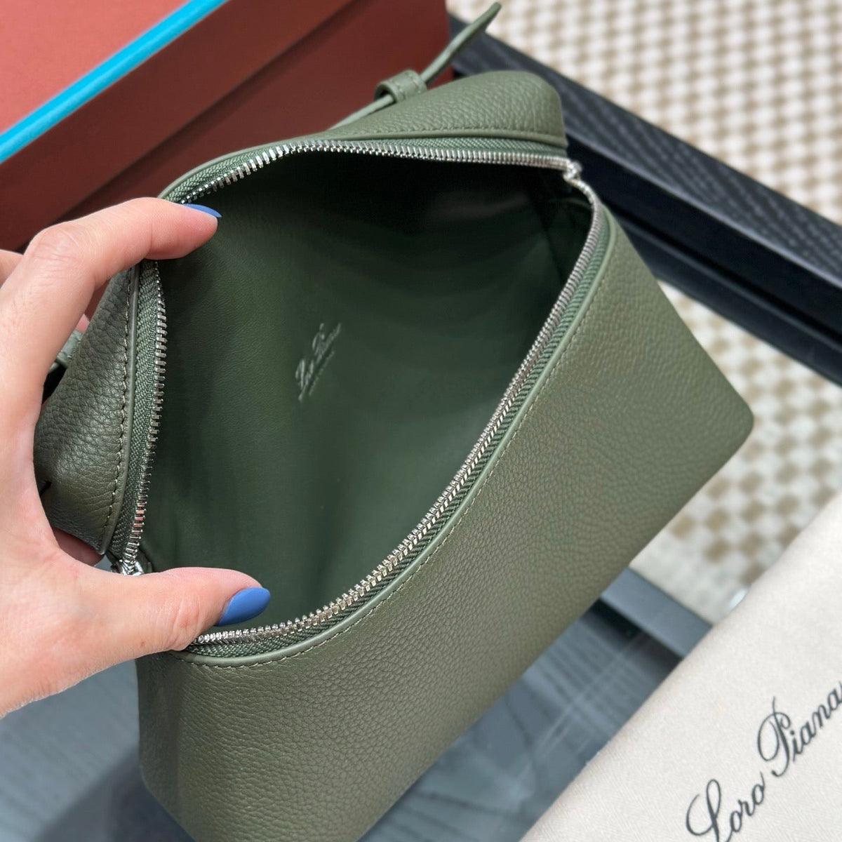 LORO P EXTRA POCKET L19 BAG