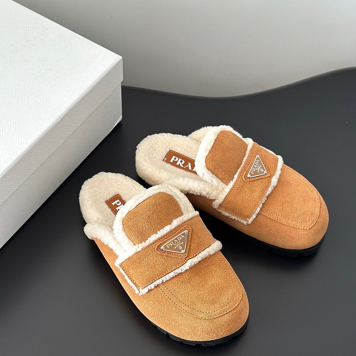 PD SHEARLING SLIPPERS